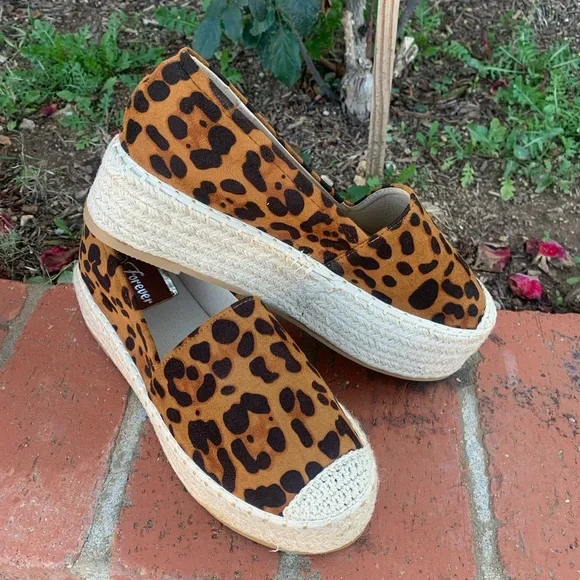Espadrilles - Picture 3 of 3